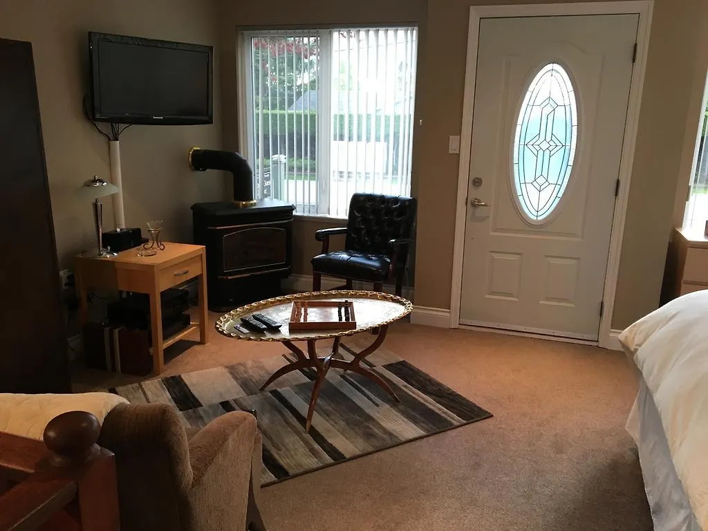 Corbett Guest Suites Sidney 4*,  Canada