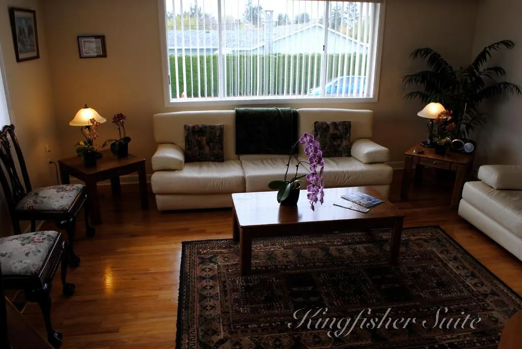 Corbett Guest Suites Sidney